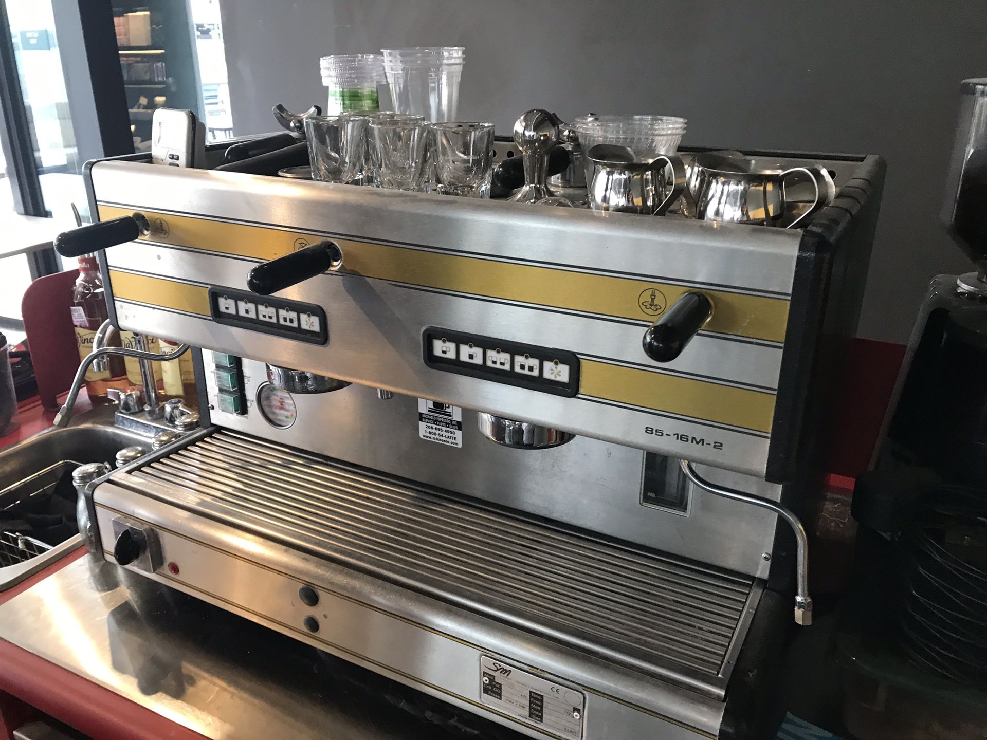 La San Marco 85-16M-2 Expresso Machine