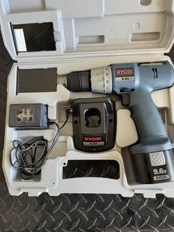 Ryobi 9.6V HP961K cordless drill Kit, with drill, a charger, one battery & case