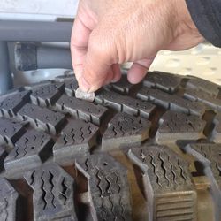 Snow Tires  255/70/16