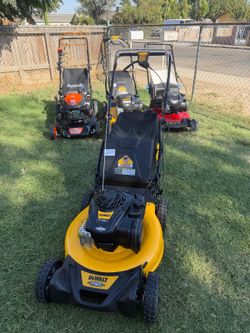 DEWALT
21 in. 150cc Briggs and Stratton 625ex Engine Rear Wheel Drive 2-in-1 Gas Self Propelled Walk Behind Lawn Mower