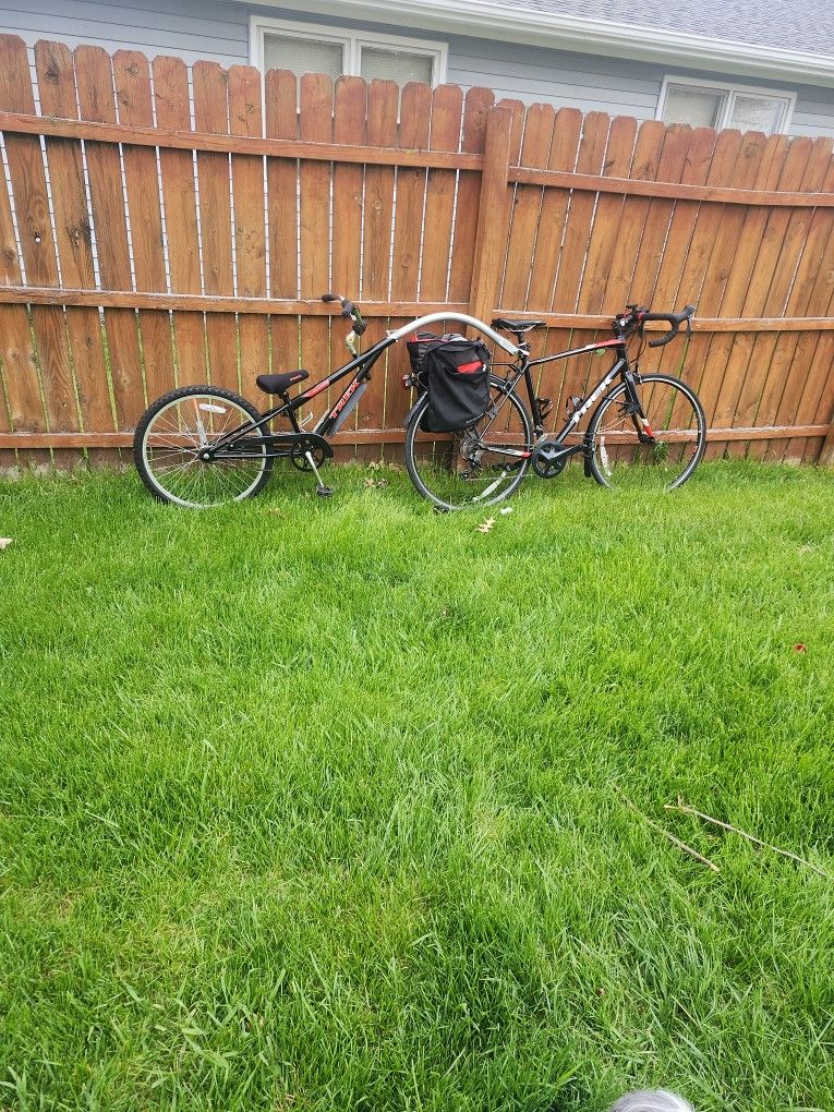 Trek Pedal Bike Trailer........ Bike is not included