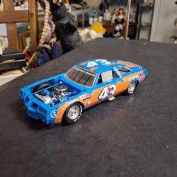 Richard Petty # 43 Oldsmobile Race Car 1:24 Scale Model By Franklin Mint - SEE DESCRIPTION
