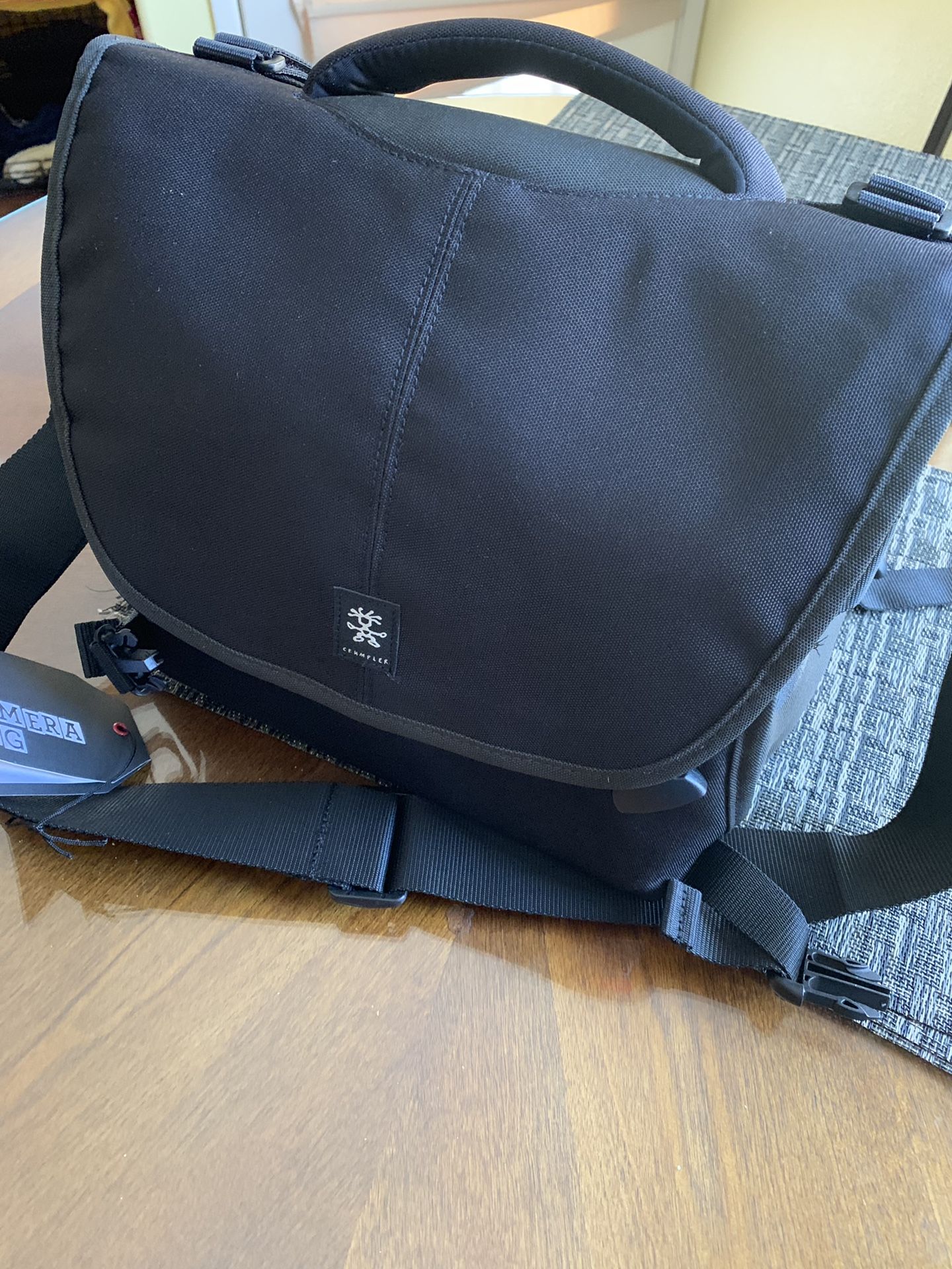 NEW Crumpler 7 Million Dollar DSLR Bag