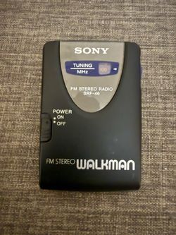 Sony Walkman SRF-46 Black FM Stereo Portable Pocket Radio W/ Belt Clip *Tested*