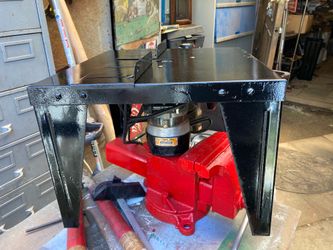 Router with table