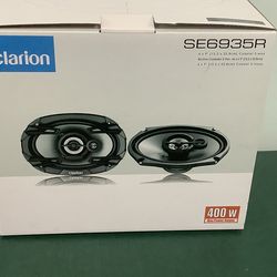 Lleva tu audio al siguiente nivel! Vendo bocinas Clarion SE6935R 6x9 pulgadas completamente nuevas, nunca usadas, en su caja original.
