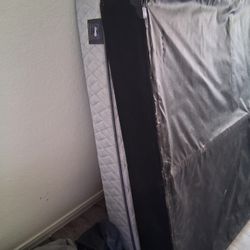 Queen Mattress And Box Spring 