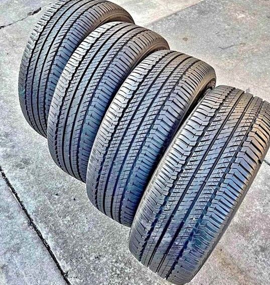225 50 18 Tires Con 80% De Vida Las 4 De La Marca BRIDGESTONE