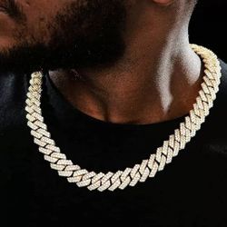 Cross-border men's and women's hip-hop style diamond-shaped accessories with Cuban chains, cool and exaggerated rap style, full diamond jewelry neckla
