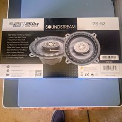 Soundstream 5.25 Audio Speakers Brand New In The Box 