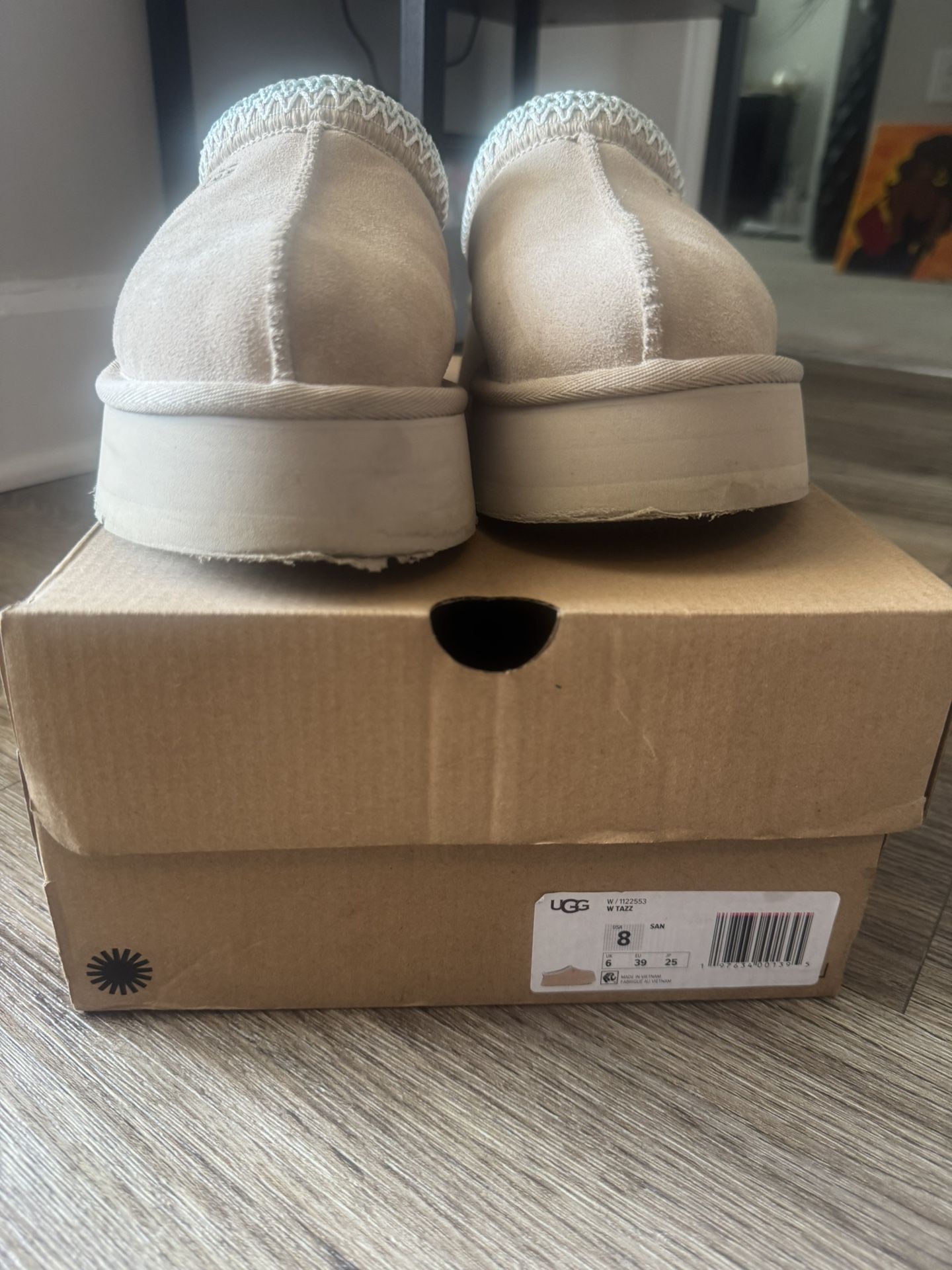UGGS