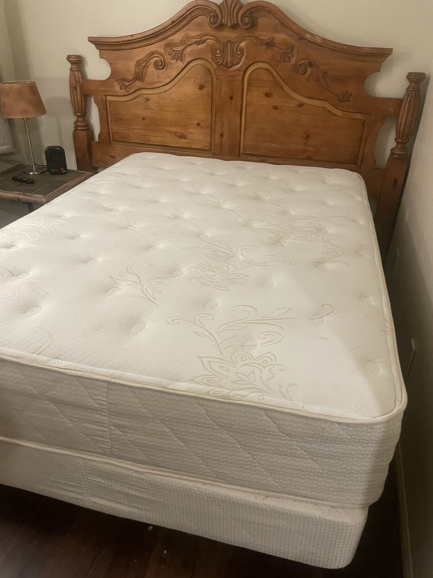 Full size mattress, boxspring, and metal  Frame 
