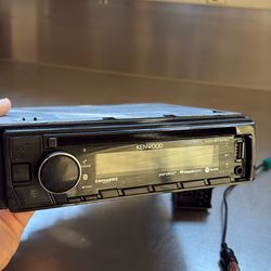 Kenwood KDC-BT375U head unit
