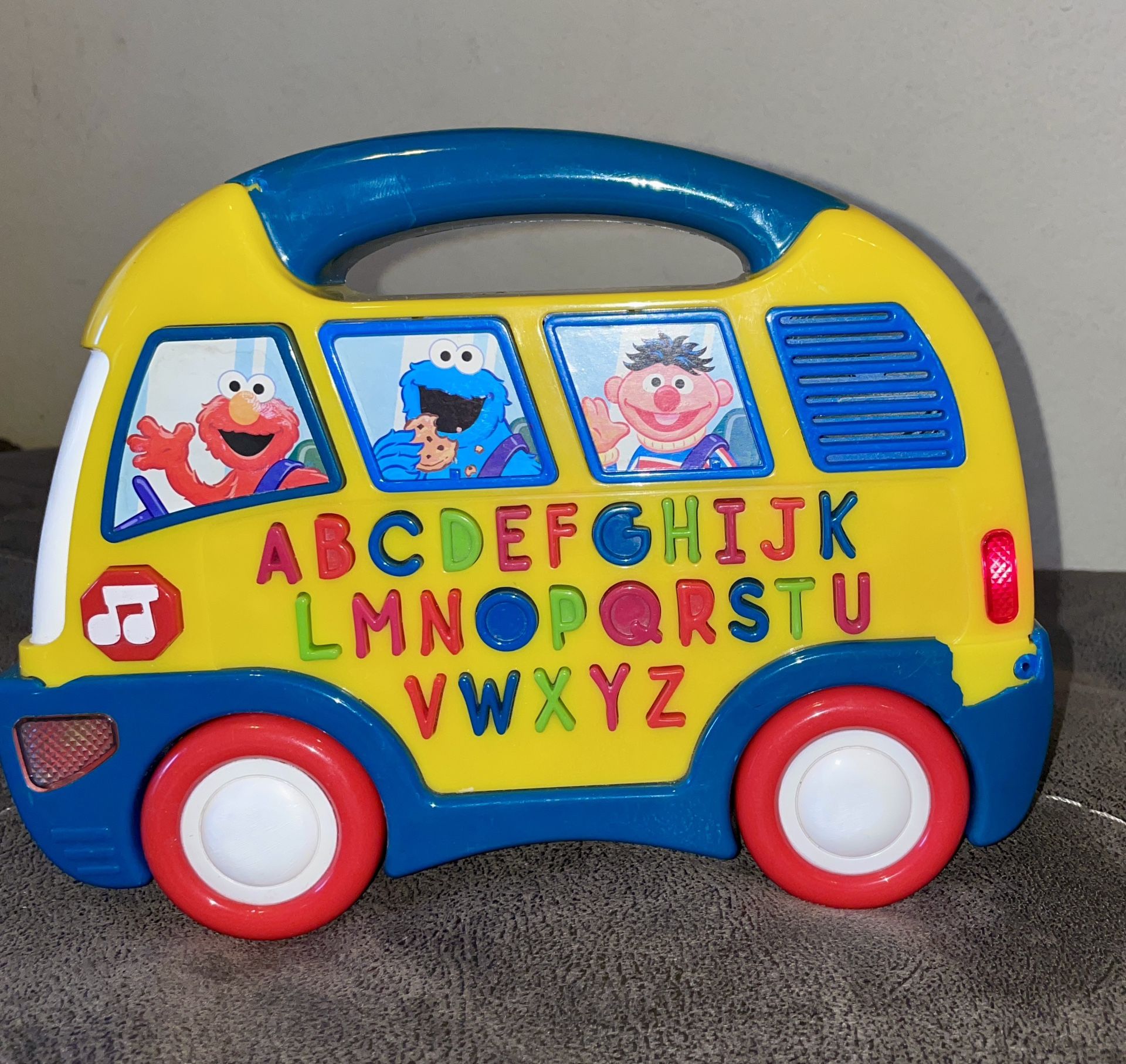 Sesame Street Elmo’s Alphabet Bus