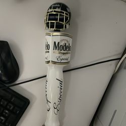 Modelo football tap handle