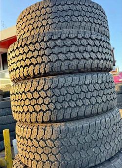 275 70 18 Goodyear tires Con 80% de Vida Las 4