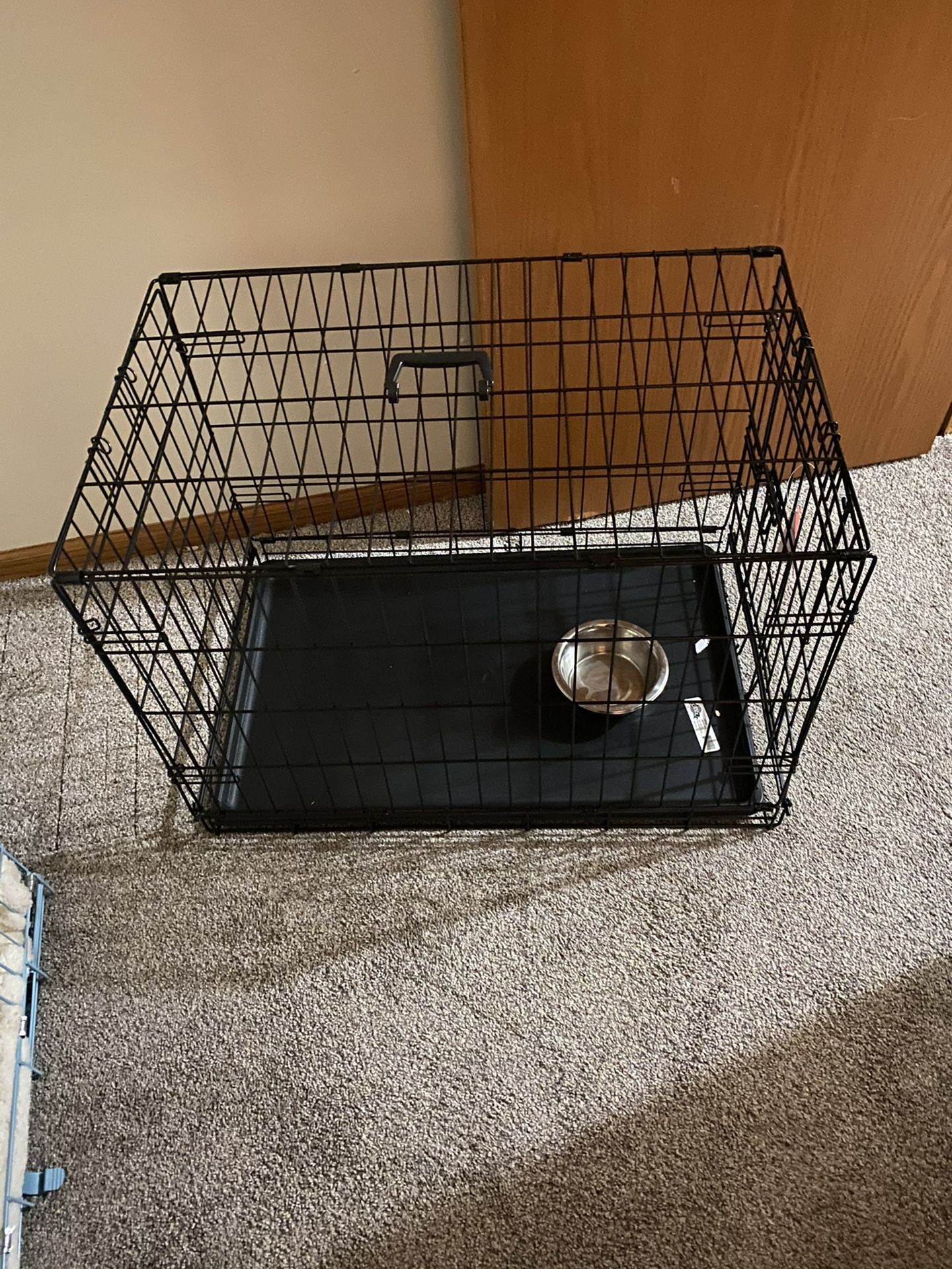 Like new dog crate