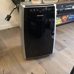 Portable Air Conditioner - Honeywell 3 in 1,  12,000  BTU