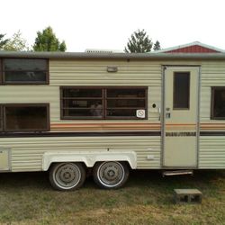 1986 Komfort Trailer 