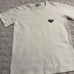 Men's tshirt size Small