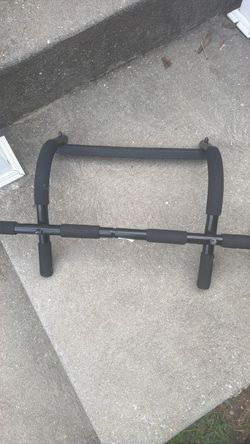Doorway Pull-Up Bar