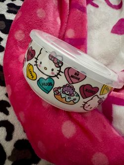Hello kitty Tupperware