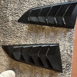 2017 Stingray Corvette, Rear Side window inserts