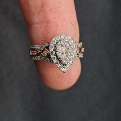 ZALES signature Engagement Ring. Size 5.5