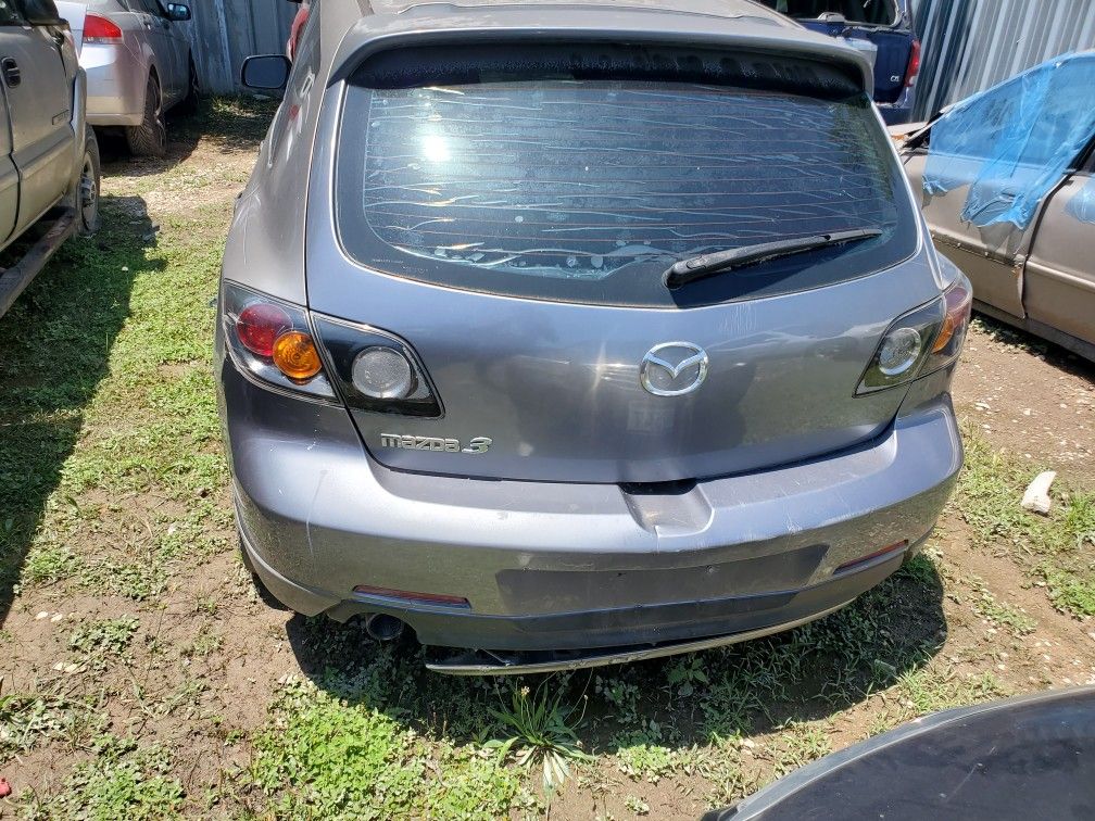 06 Mazda 3 parts only