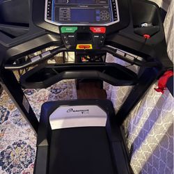 Nautilus T616 Treadmill