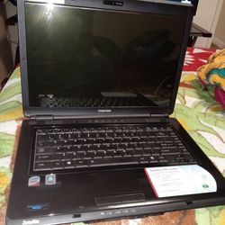 Toshiba Laptop Good Condition Only Need New Battery Has The Battery. 