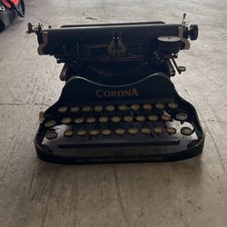 Corona Type Writer Very Old 1917
