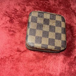 Lv Lil Box