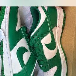 Nike dunks Green 