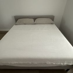 Grey Fabric Upholstered Bed And Gel Memory Foam Mattress Set King Size