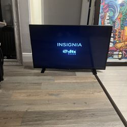 40” Insignia Flat Screen TV LED FullHD