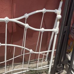 Tween Frame Bed $100