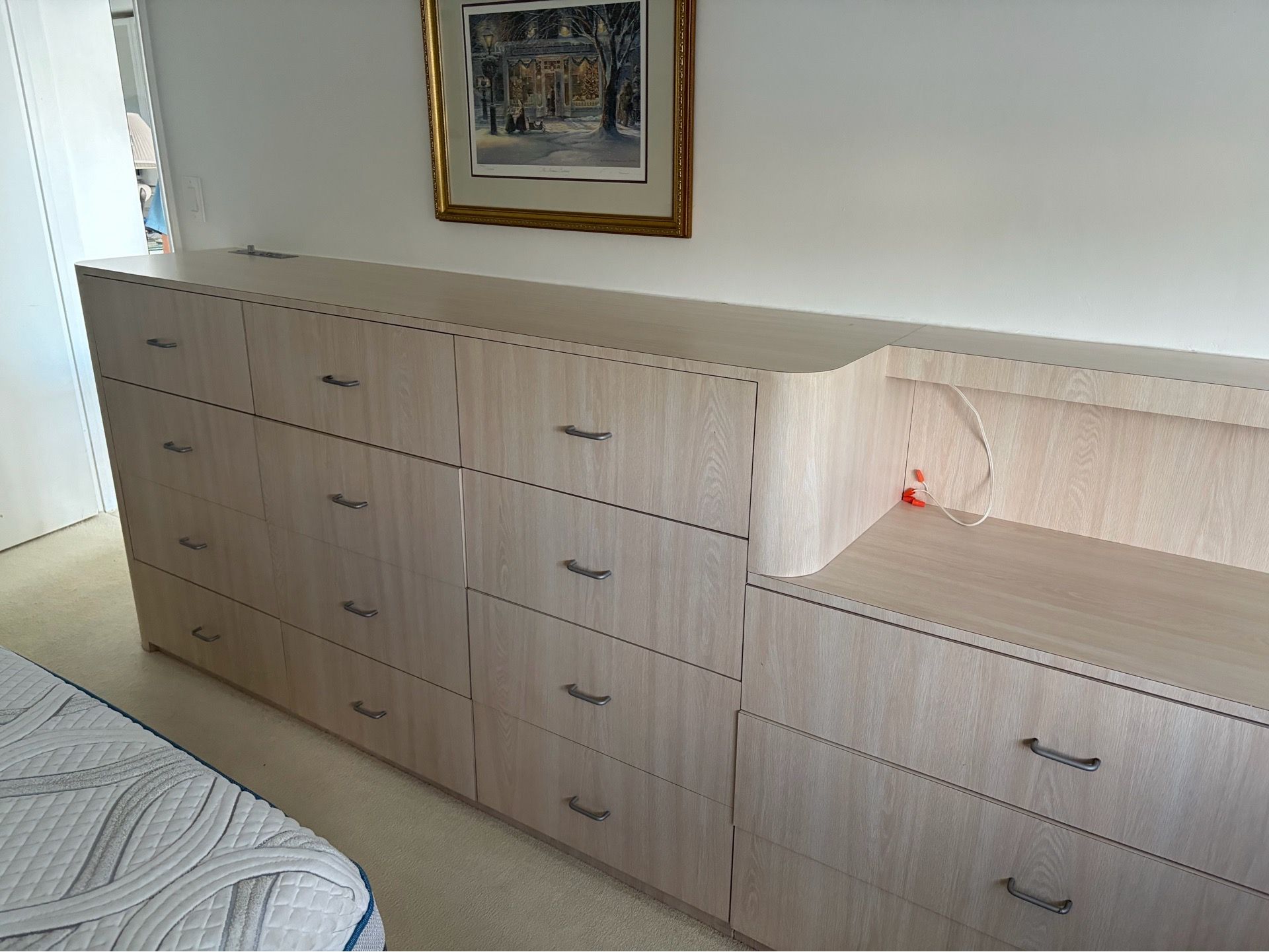 Bedroom Custom Built-in Funiture