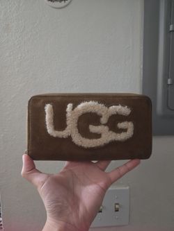 Ugg wallet