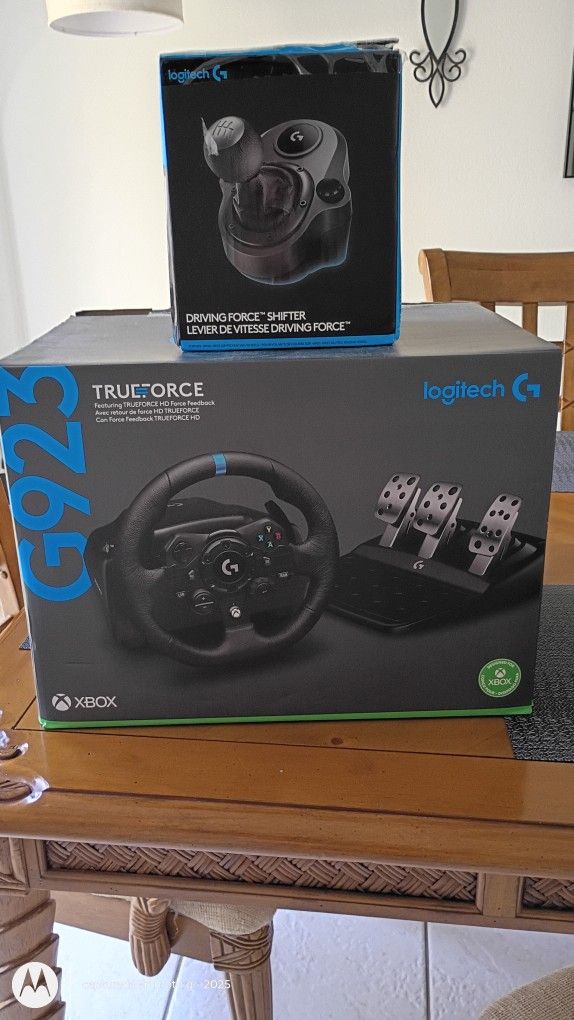 STEERING WHEEL AND SHIFTER LOGITEC G923