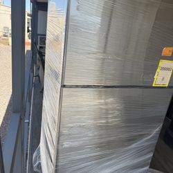 GE 21.9 CF Top Freezer Refrigerator 