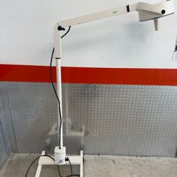 Welch Allyn Model 44200 / LS200 Procedure Light with Mobile Floor Stand $249 Firm Hialeah 