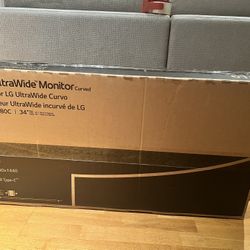 LG Ultra Wide Curved 34” USB type C powered monitor