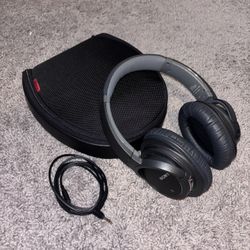 Sony Headphones W Case Noise Cancelling