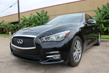 2015 INFINITI Q50