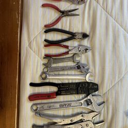 12 Pc Wrench And Pliers 
