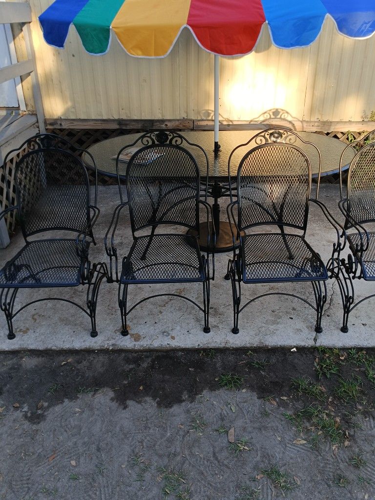 5 ~ Piece Woodard Briarwood Wrought Iron Rocking Patio Set