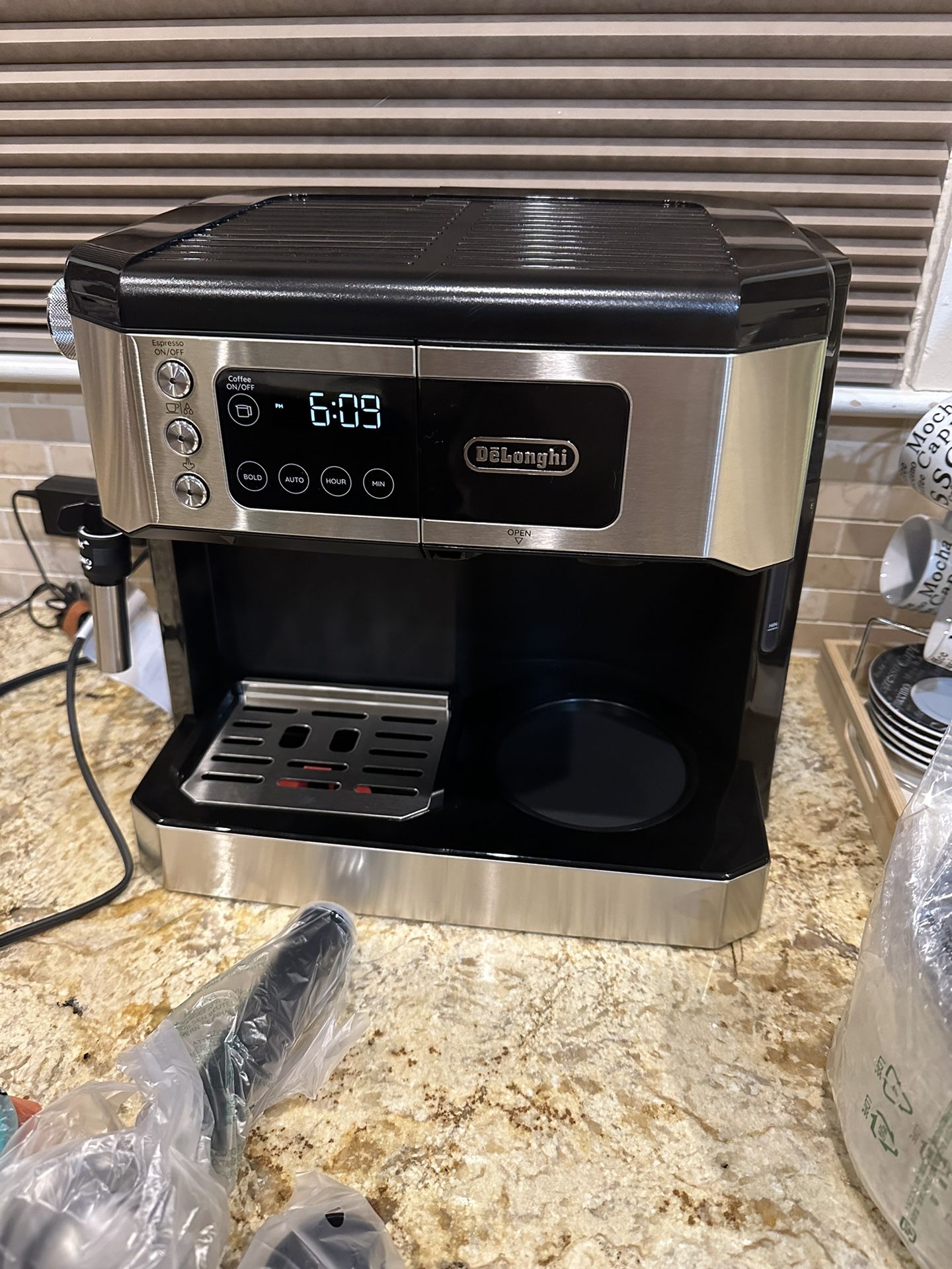 Delonghi COM532M for Sale in Irving, TX OfferUp