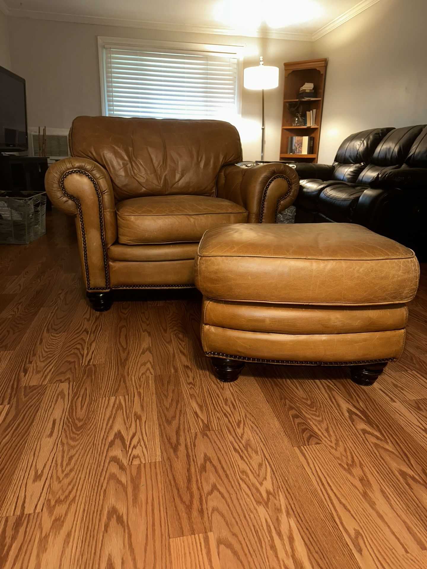 Vintage Leather Club Chair With Ottoman