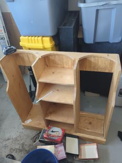 Wooden golf bag balls and shoe holder as is